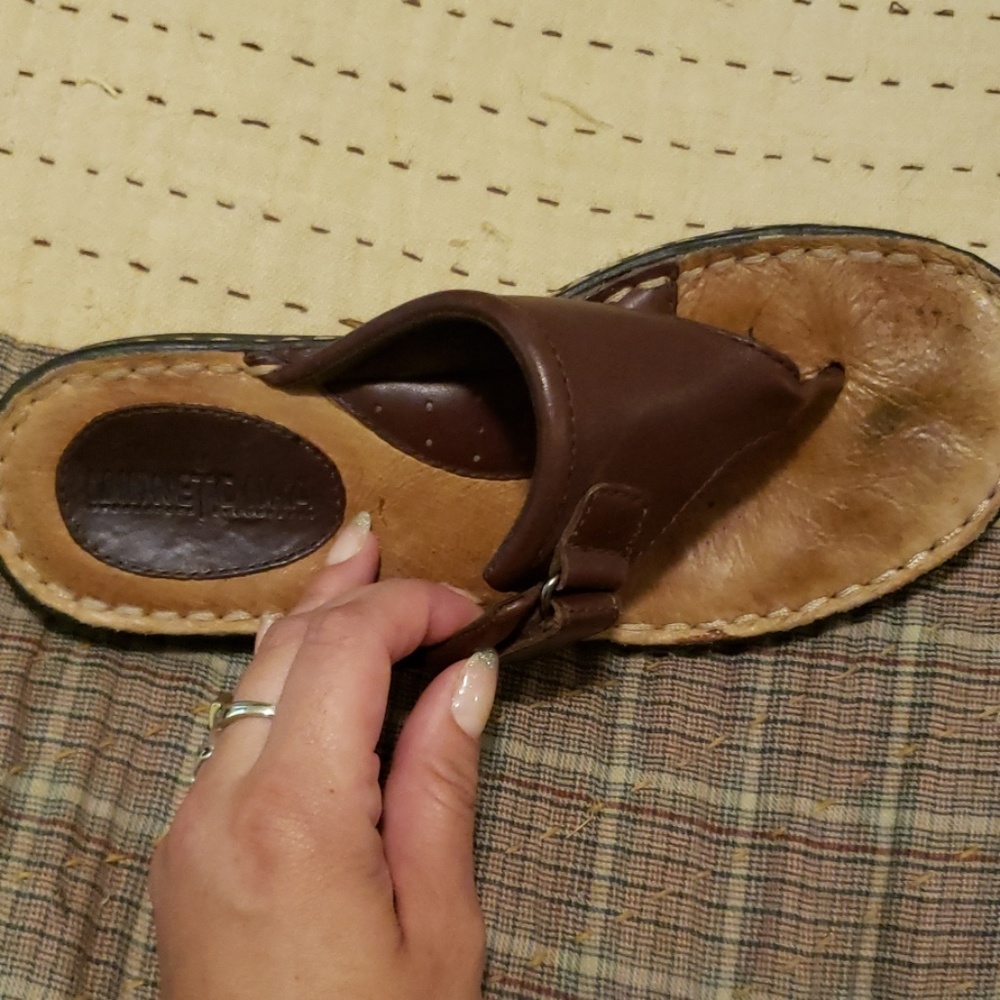 Minnetonka brown leather side strapped sandals